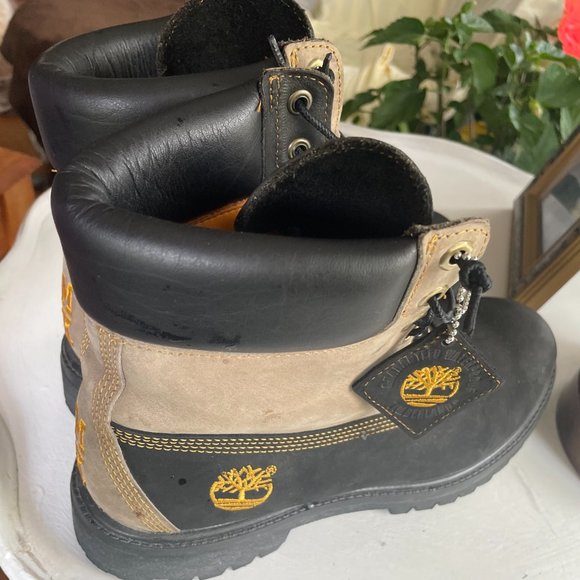 TIMBERLAND 6\